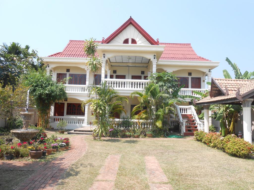 Mali Guesthouse Muang Không Exterior foto